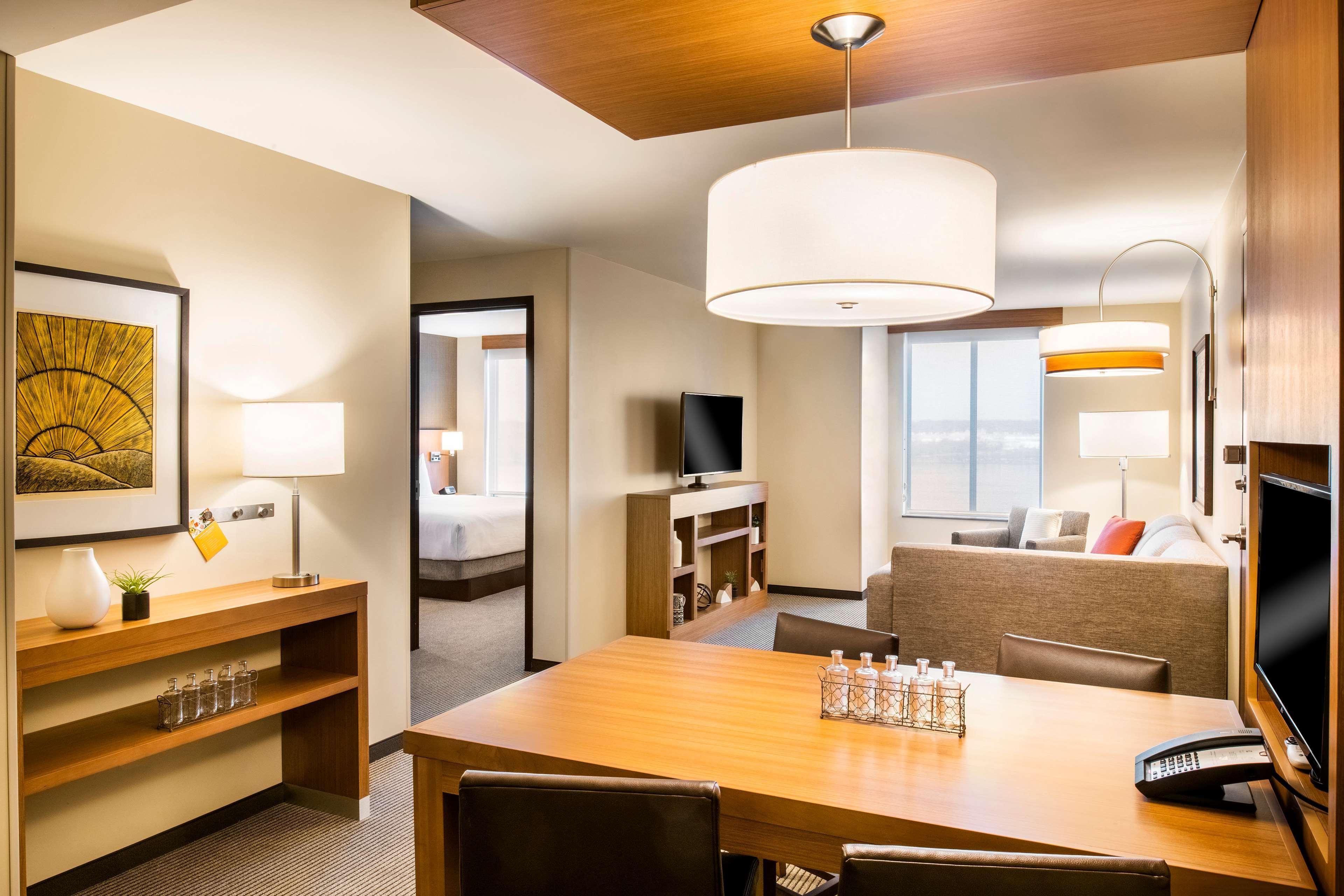 Hyatt Place East Moline/Quad Cities エクステリア 写真